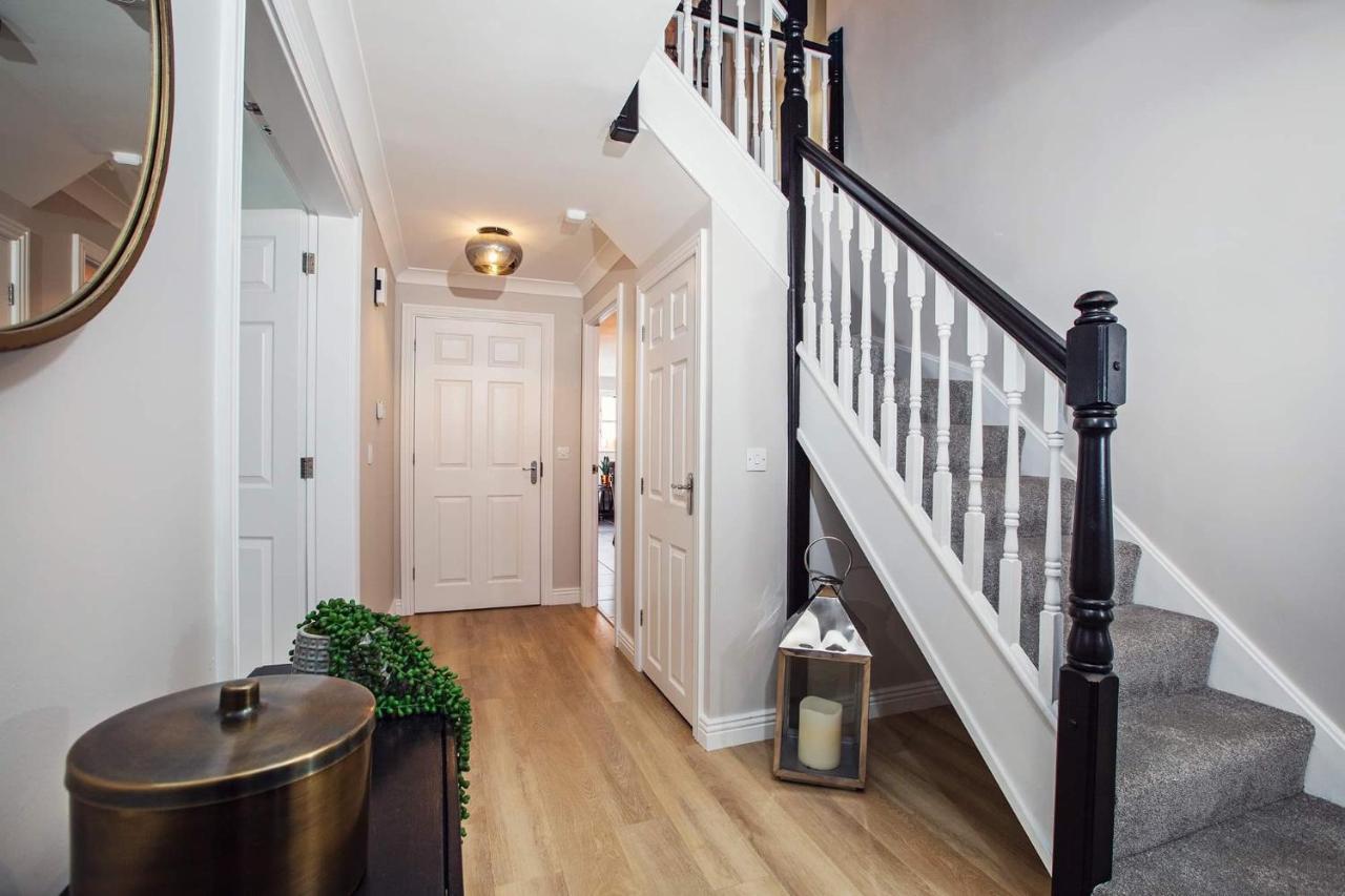 Beautiful 4-Bed Home, Hot Tub & Stunning Views - Abergavenny Exterior foto