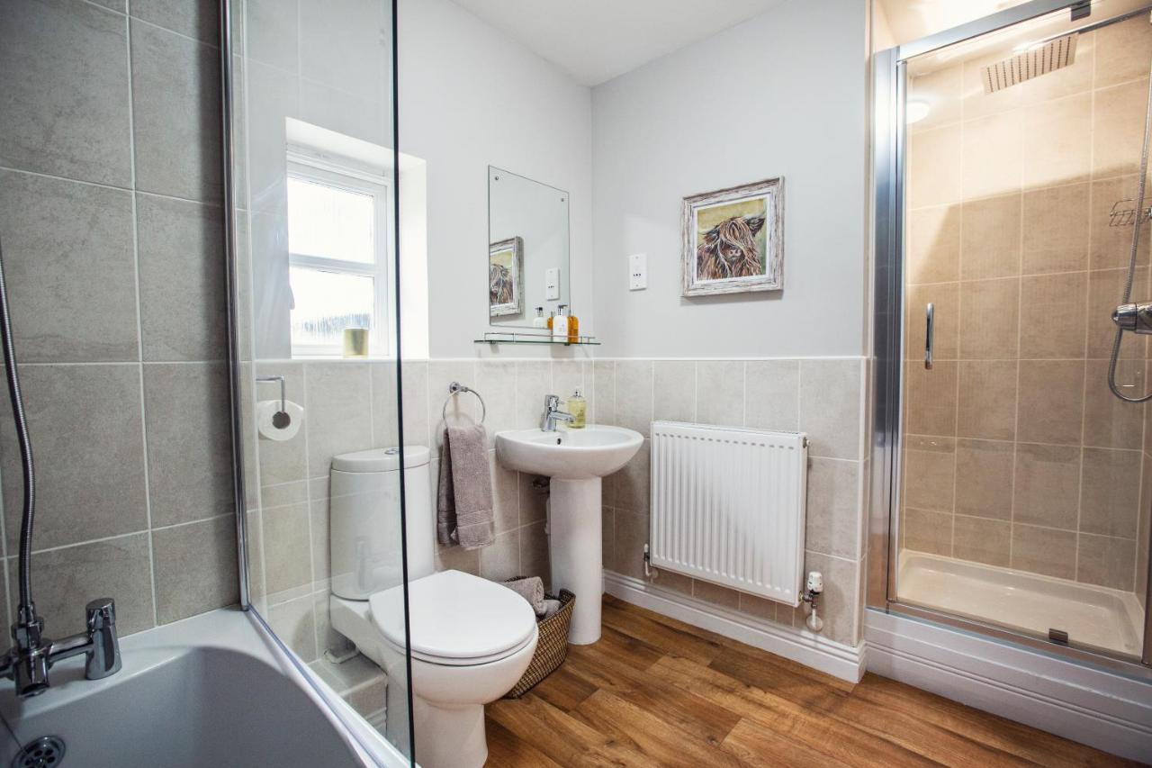 Beautiful 4-Bed Home, Hot Tub & Stunning Views - Abergavenny Exterior foto
